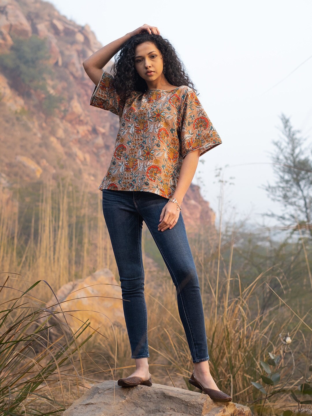 

AKISO Floral Print Flared Sleeve Cotton Top, Brown