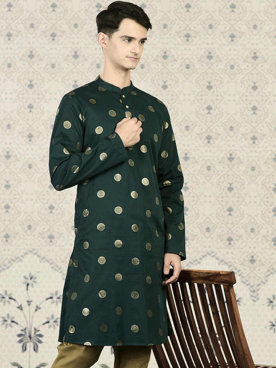 

Ode by House of Pataudi Green Ethnic Motifs Printed Kurta with Churidar