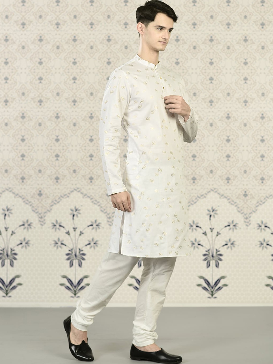 

Ode by House of Pataudi White Ethnic Motifs Printed Kurta with Churidar
