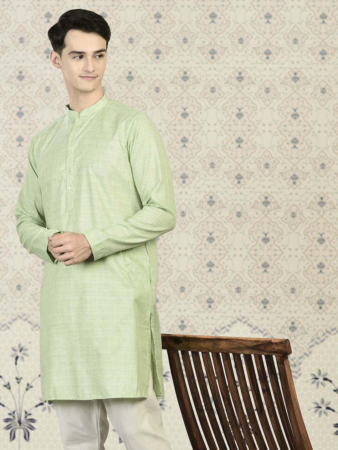 

Ode by House of Pataudi Green Mandarin Collar Straight Kurta with Pyjamas