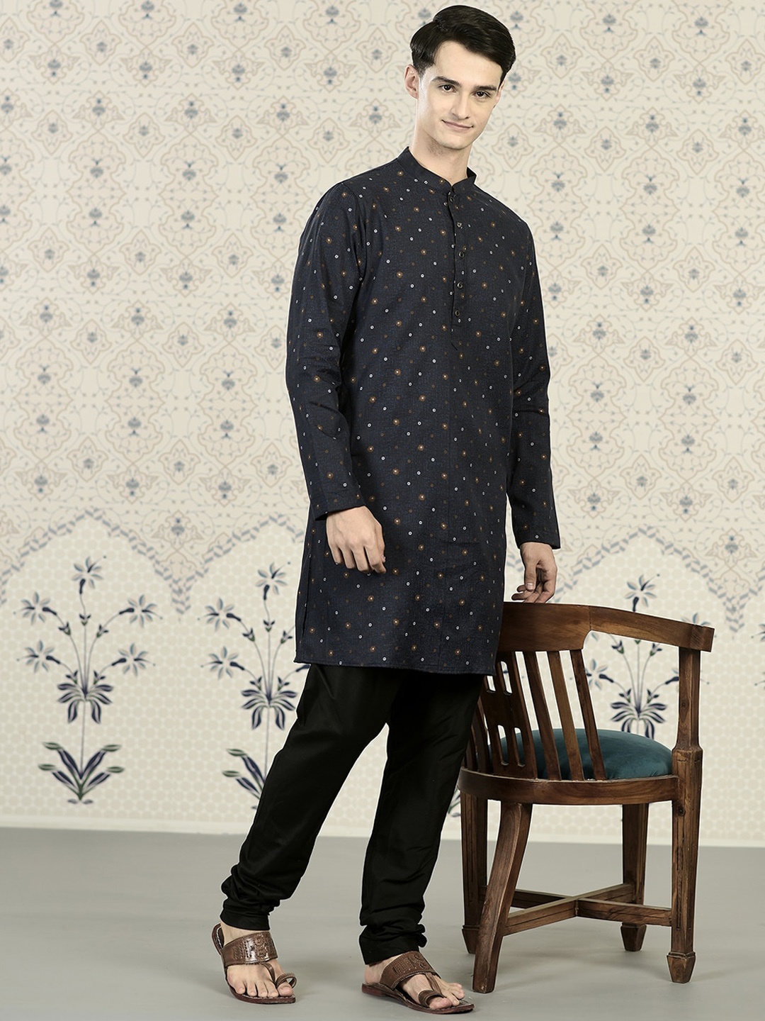 

Ode by House of Pataudi Navy Blue Floral Printed Pure Cotton Kurta With Churidar