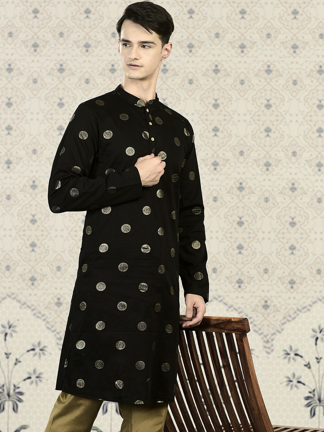 

Ode by House of Pataudi Black Ethnic Motifs Printed Pure Cotton Kurta With Churidar