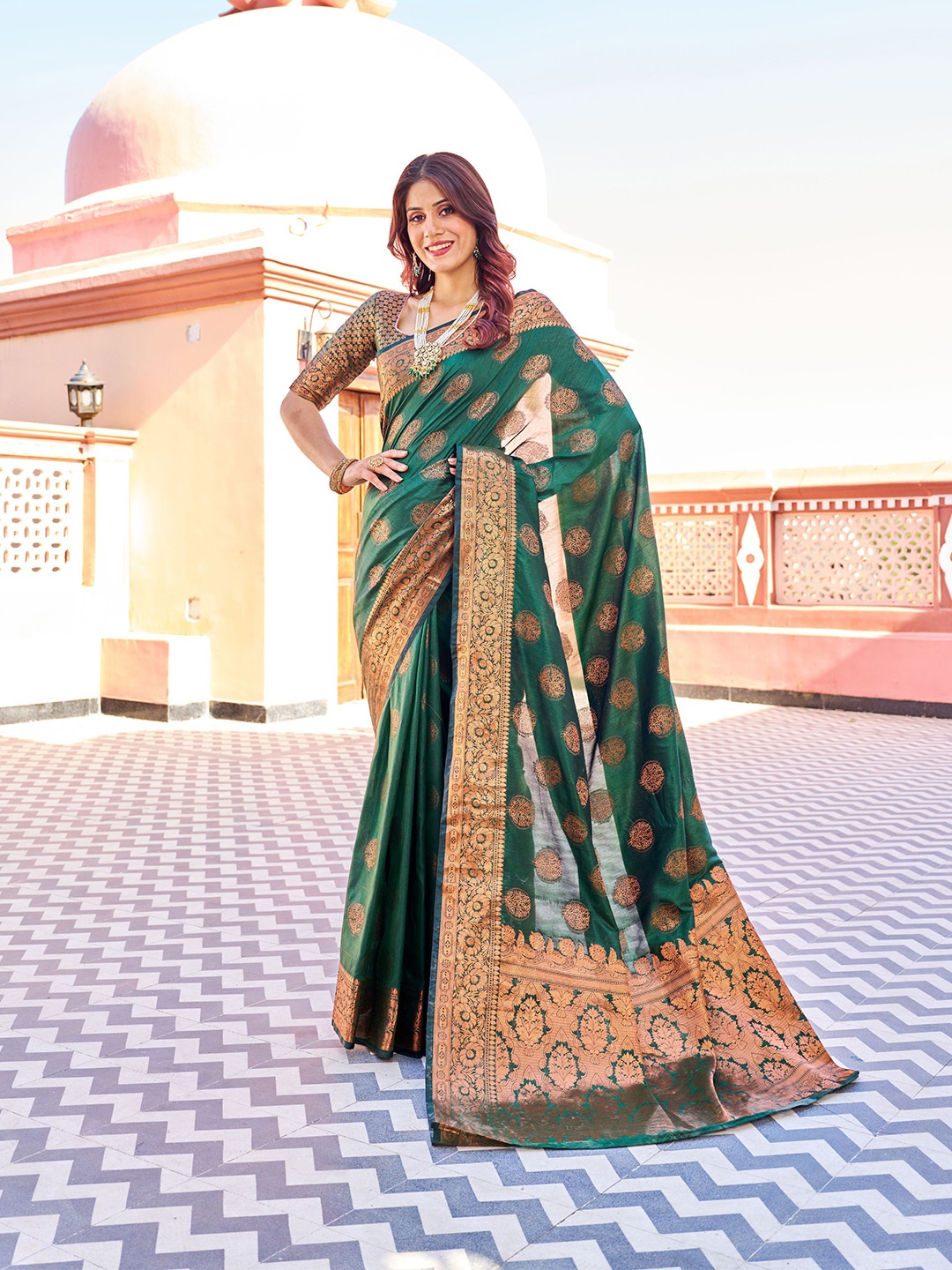 

MORLY Ethnic Motif Woven Design Zari Silk Blend Kanjeevaram Saree, Green