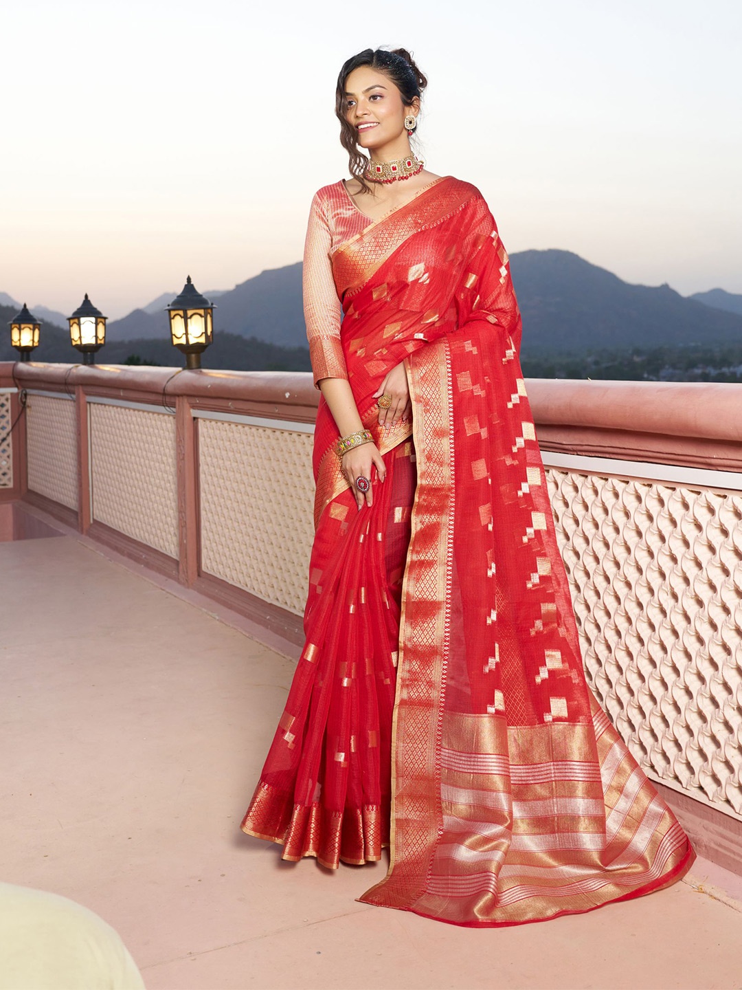

MORLY Ethnic Motifs Woven Design Zari Kanjeevaram Saree, Pink