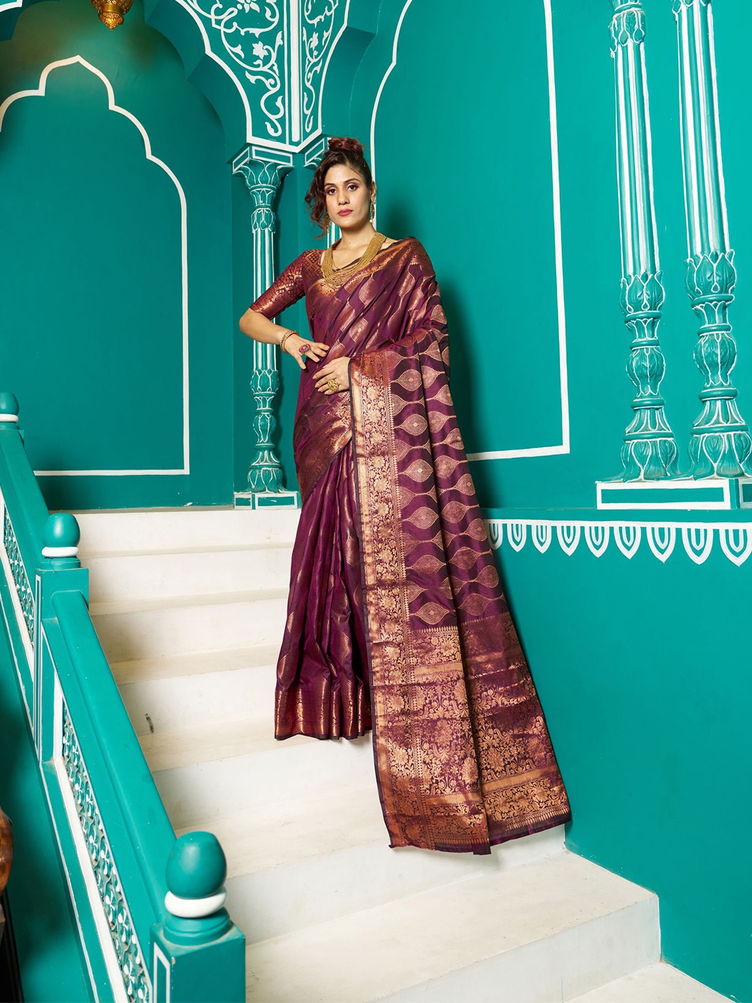 

MORLY Ethnic Motif Woven Design Zari Silk Blend Kanjeevaram Saree, Purple