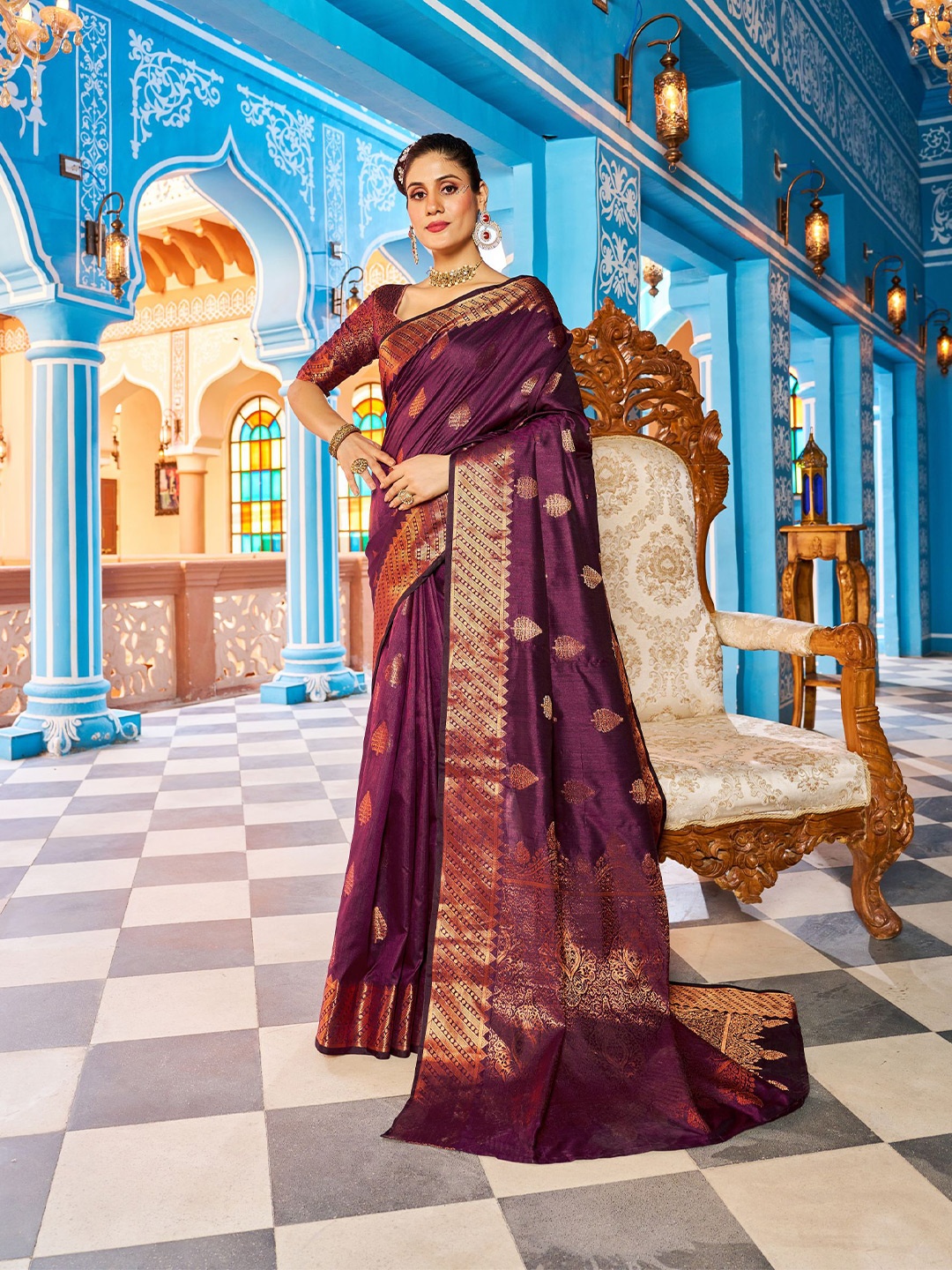 

MORLY Ethnic Motifs Woven Design Zari Kanjeevaram Saree, Purple