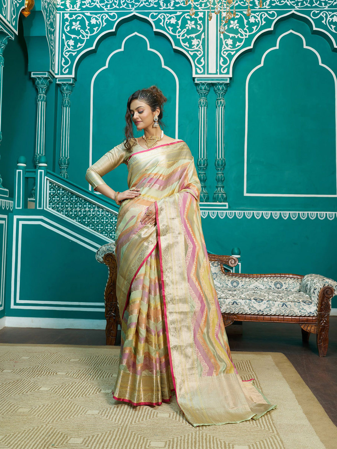 

MORLY Ethnic Motifs Woven Design Zari Kanjeevaram Saree, Beige