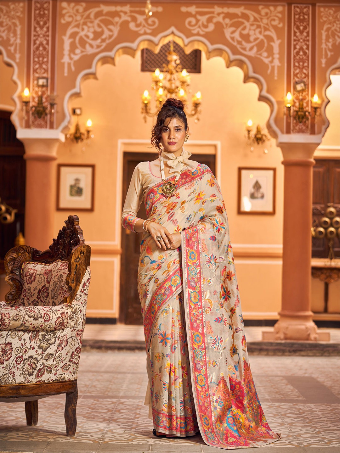 

MORLY Floral Woven Design Zari Kanjeevaram Saree, Beige