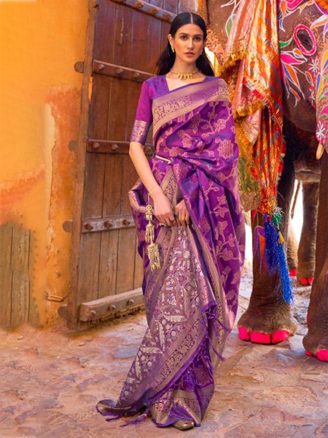 

MORLY Floral Woven Design Zari Kanjeevaram Saree, Purple