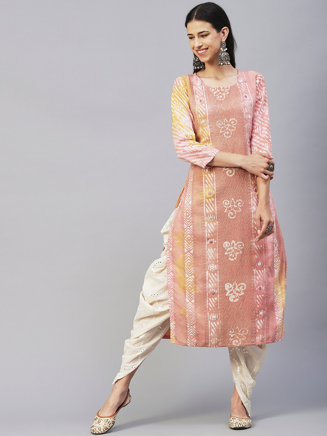 

FASHOR Peach-Coloured & White Ethnic Motifs Mirror Work Embroidered Straight Kurta