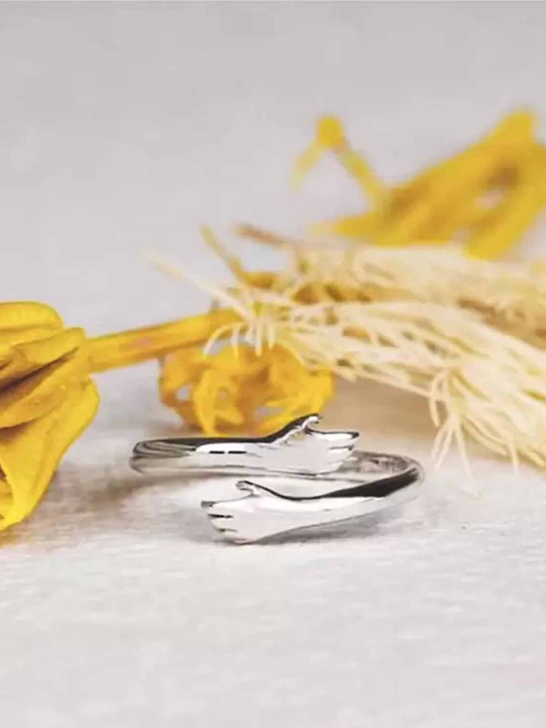 

Silver Shine Set Of 2 Silver-Plated Hug-Shaped Adjustable Finger Rings