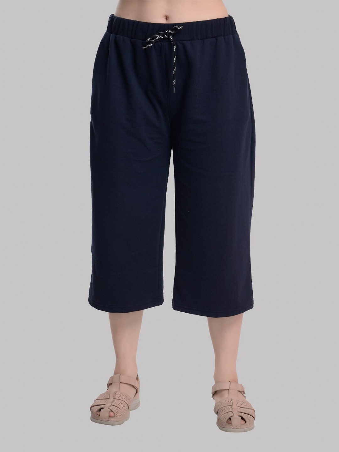 

Imsa Moda Women Mid-Rise Capris, Navy blue