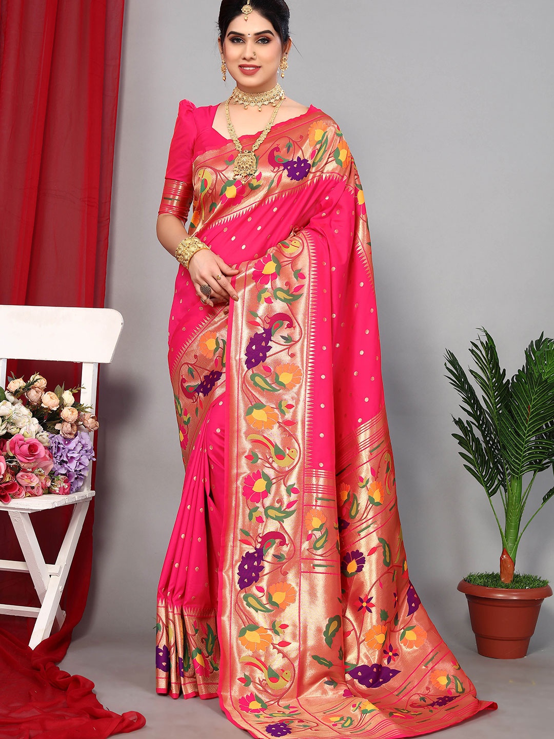 

Ekta Textiles Woven Design Zari Pure Silk Banarasi Saree, Coral