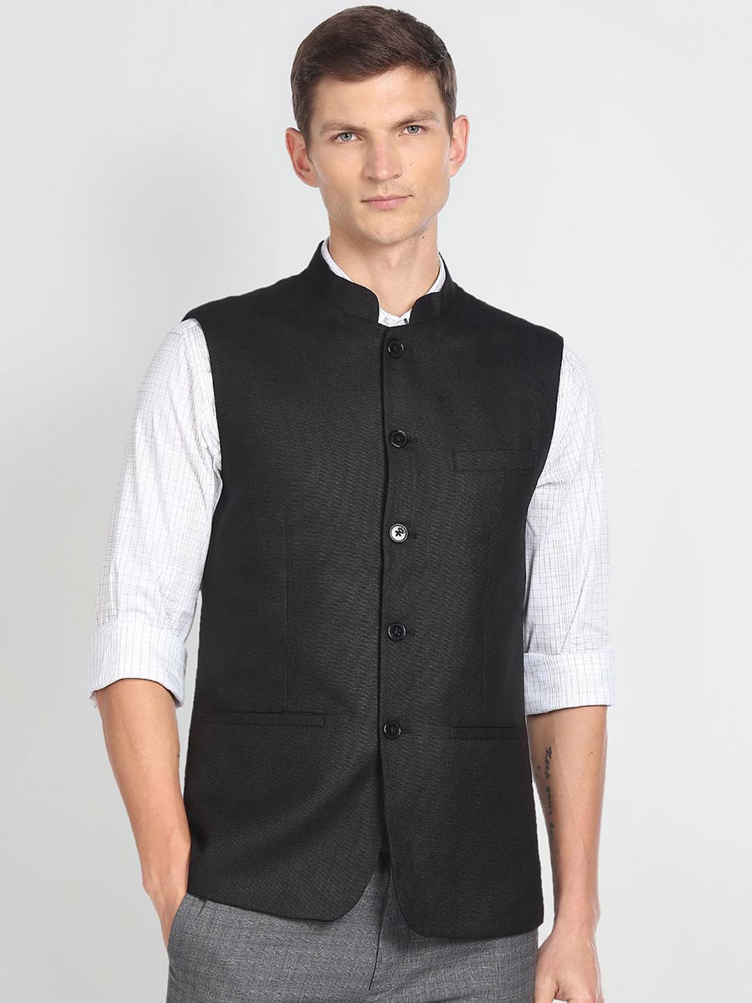 

Arrow Dobby Polyester Waistcoat, Black