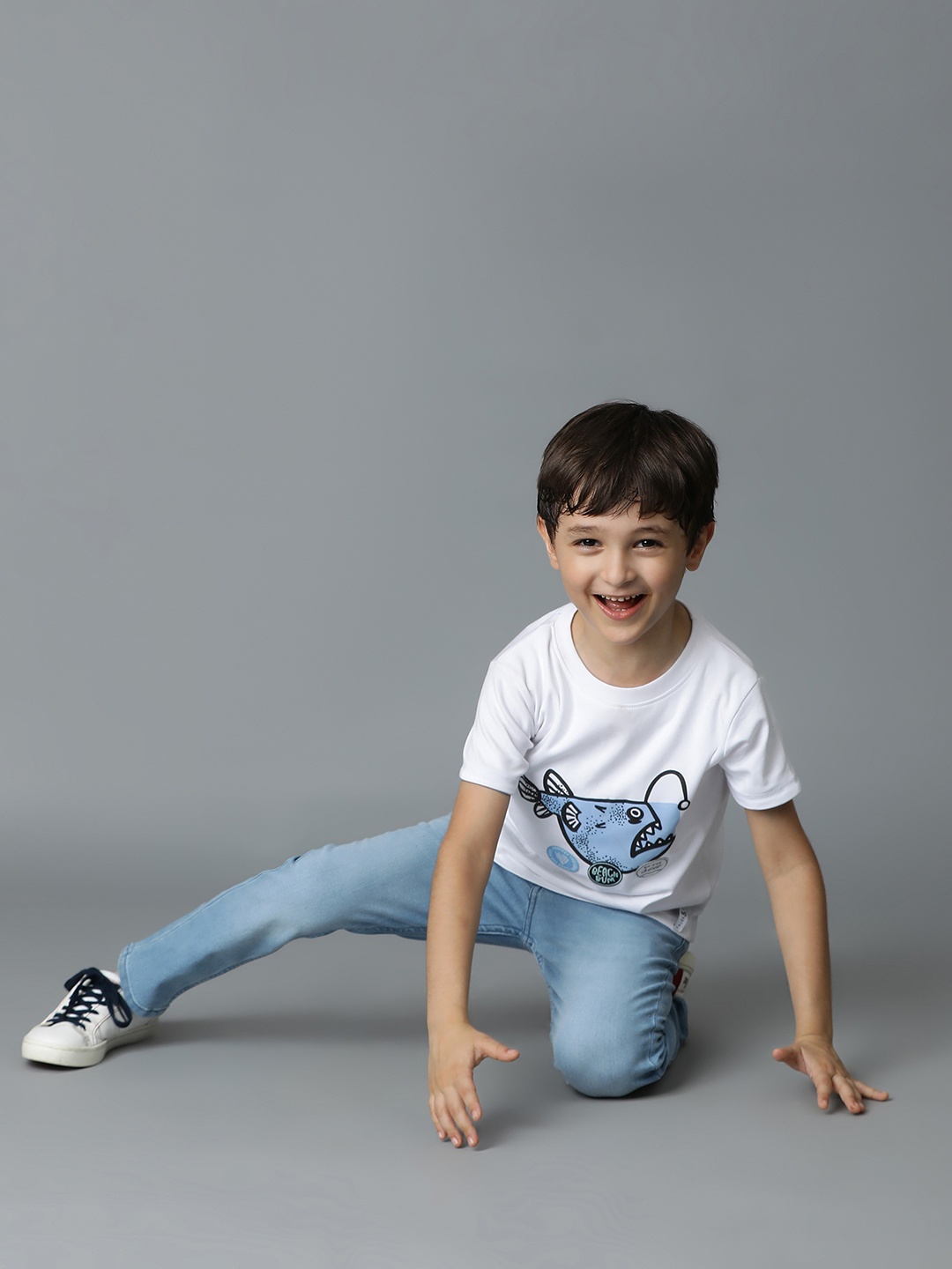 

TALES & STORIES Boys Slim Fit Mid-Rise Heavy Fade Whiskers Stretchable Denim Jeans, Blue