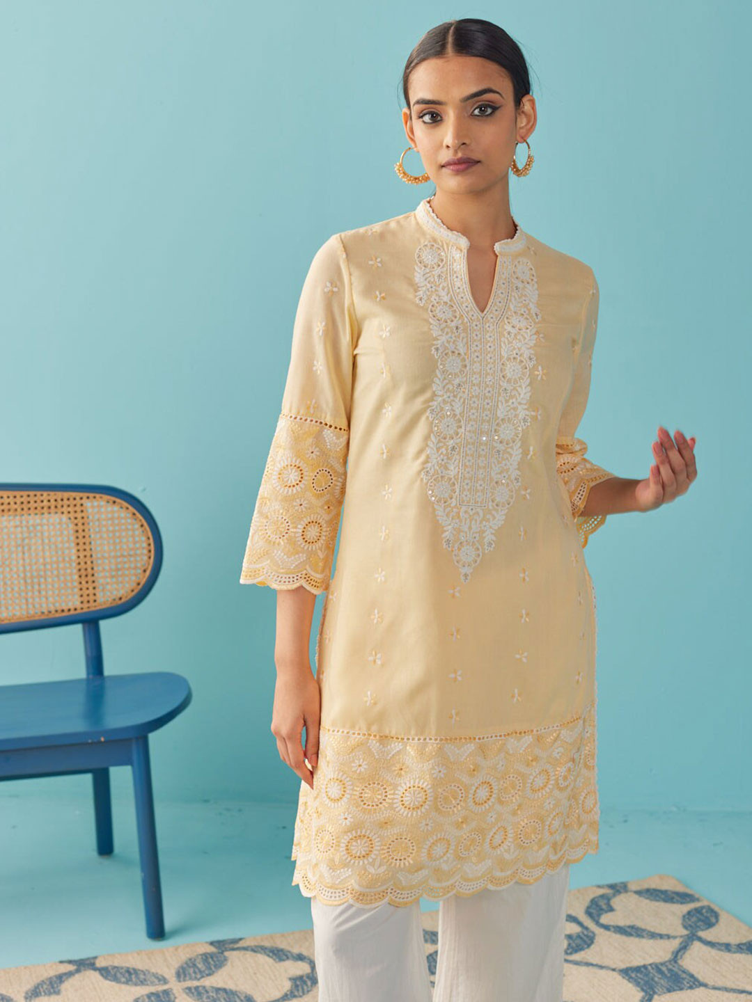 

Lakshita Mandarin Collar Floral Embroidered Sequinned Kurta, Yellow