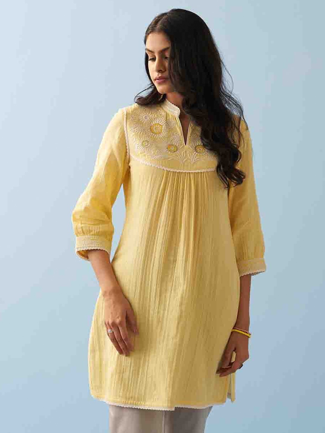 

Lakshita Floral Embroidered Mandarin Collar Pure Cotton Kurti, Yellow