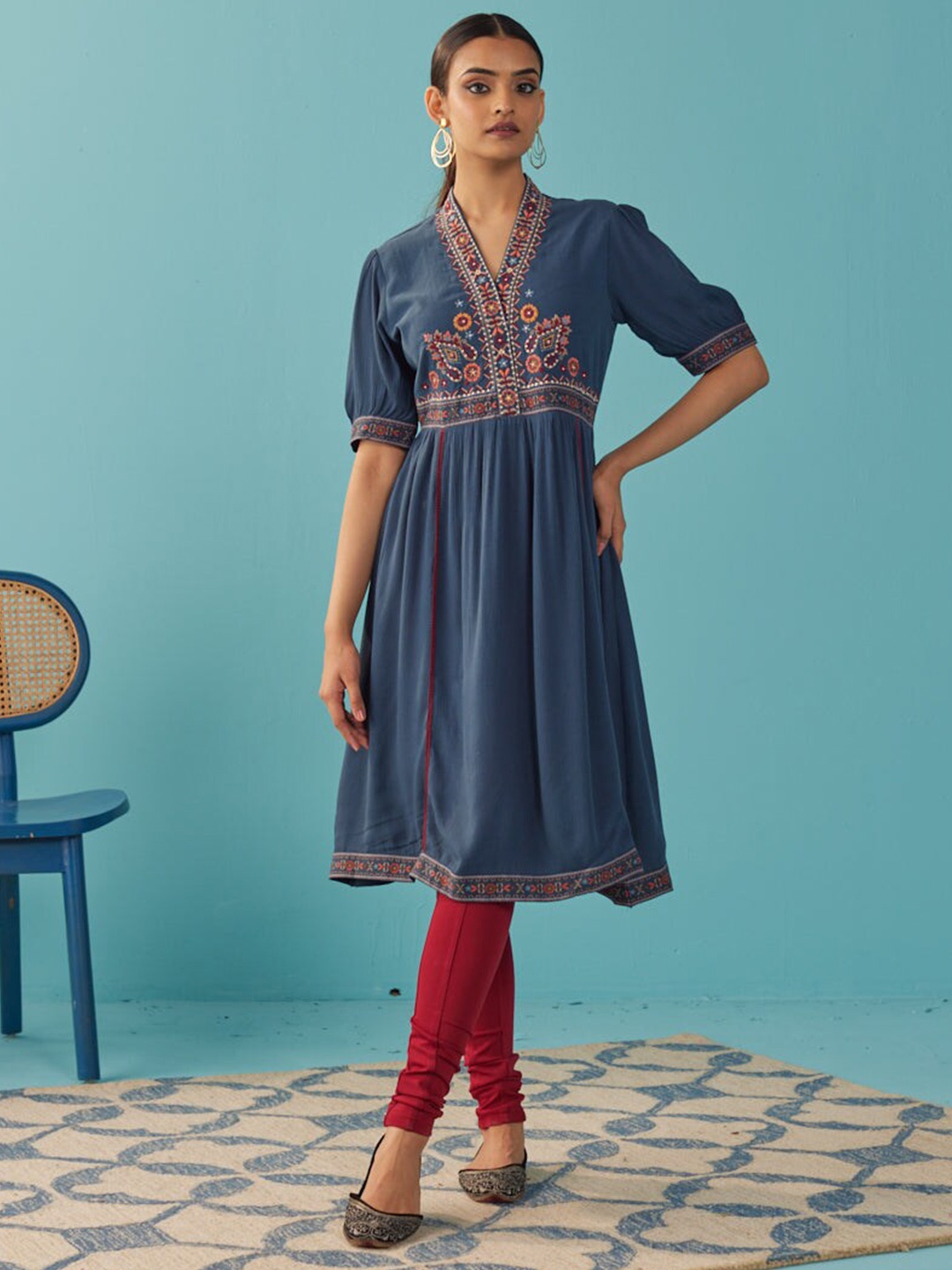 

Lakshita Ethnic Motifs Embroidered A-Line Kurta, Blue