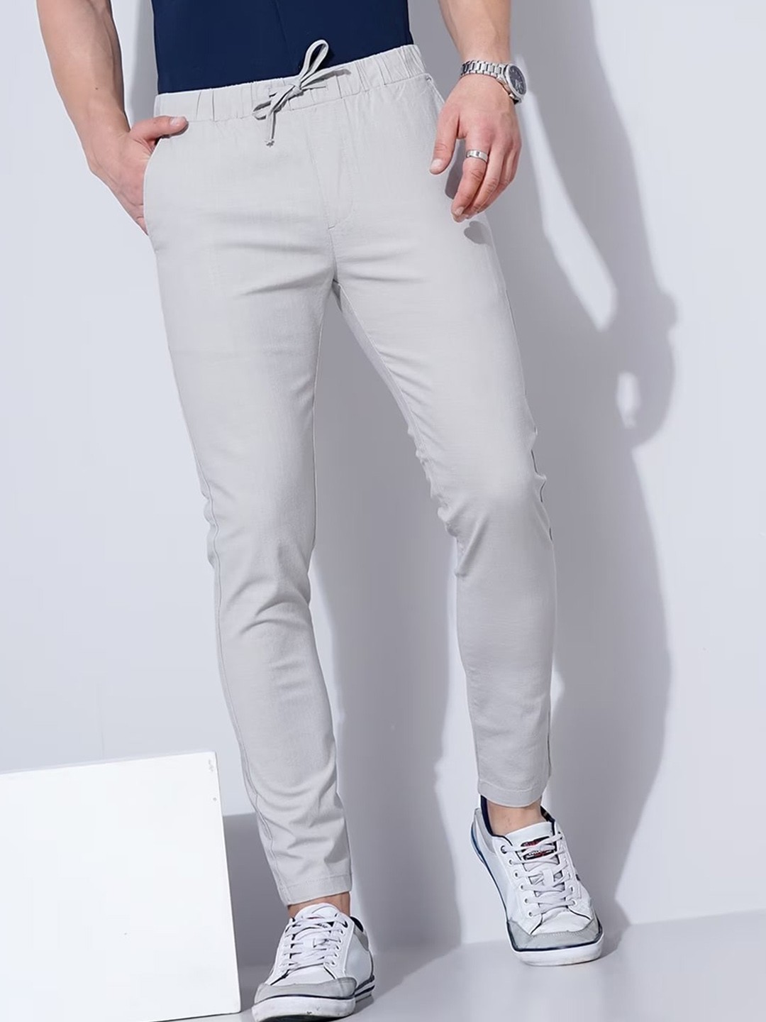 

British Club Men Smart Slim Fit Mid-Rise Trousers, Grey