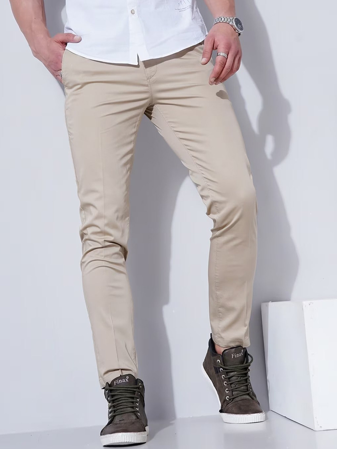 

British Club Men Smart Slim Fit Mid-Rise Trousers, Beige