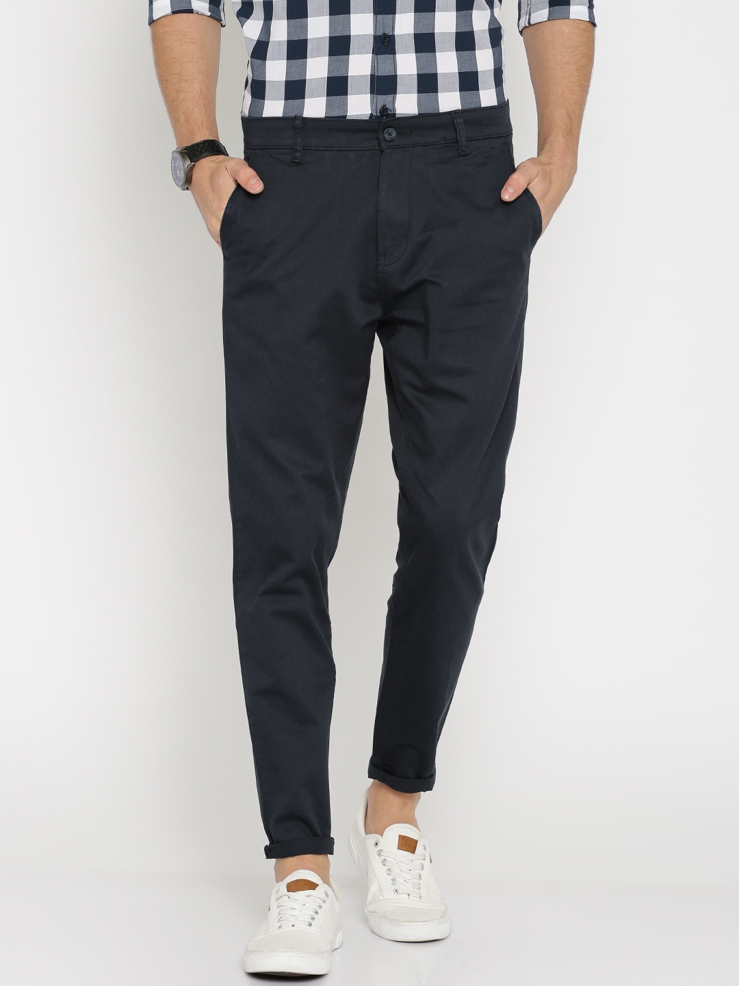 

HIGHLANDER Men Navy Slim Fit Solid Chinos, Navy blue