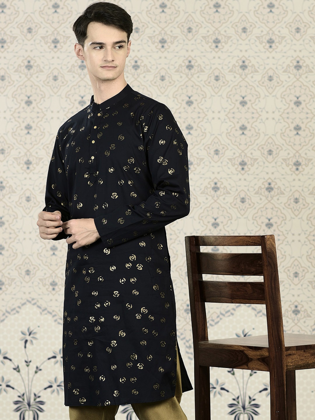 

Ode by House of Pataudi Quirky Printed Pure Cotton Pathani Kurta, Navy blue