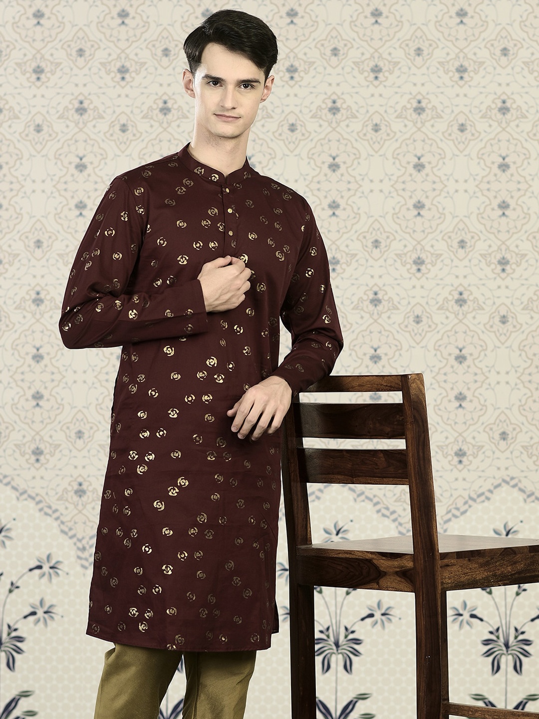 

Ode by House of Pataudi Maroon Printed Mandarin Collar Regular Cotton Kurta