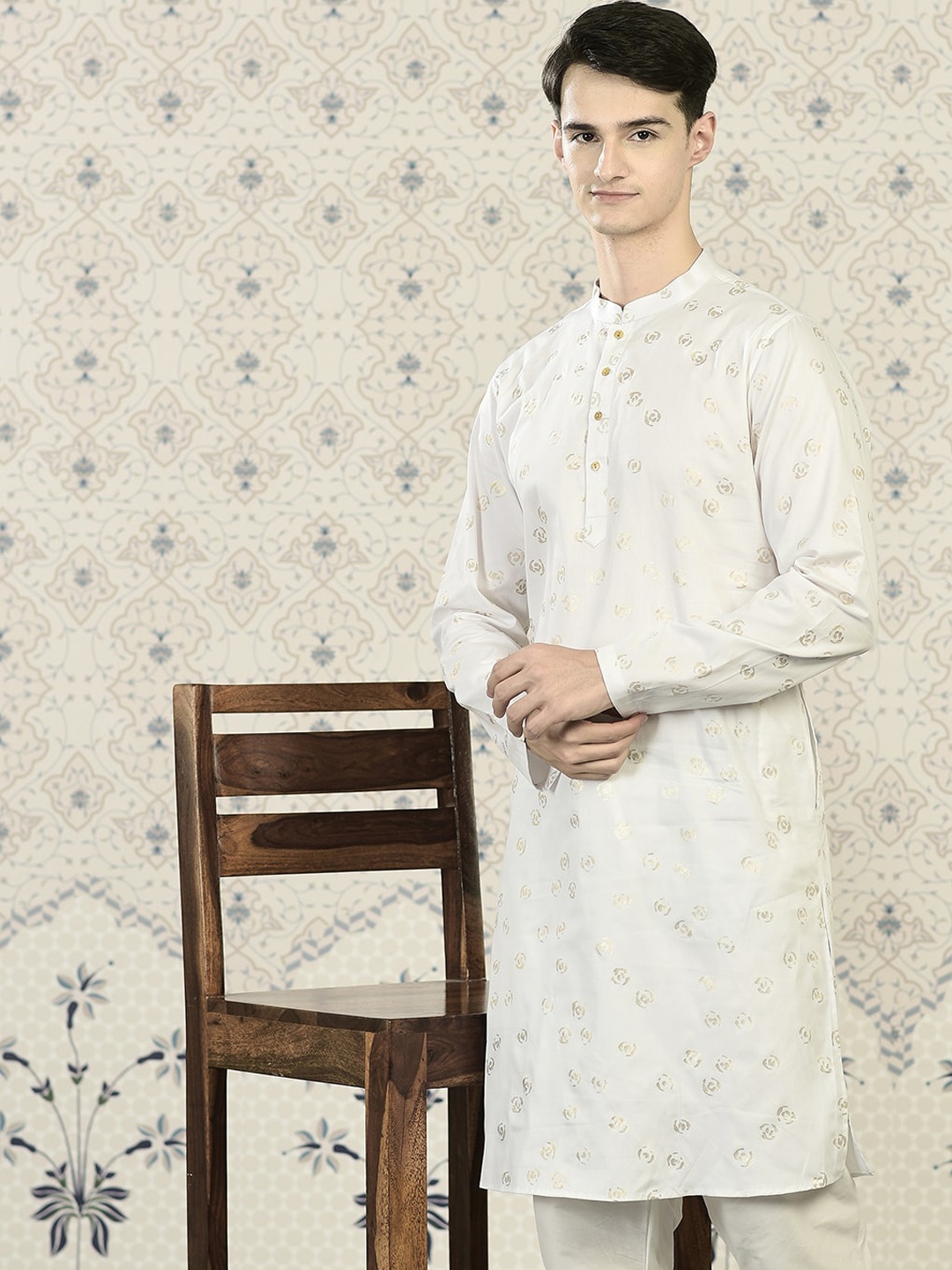 

Ode by House of Pataudi White Mandarin Collar Abstract Printed Pure Cotton Kurta