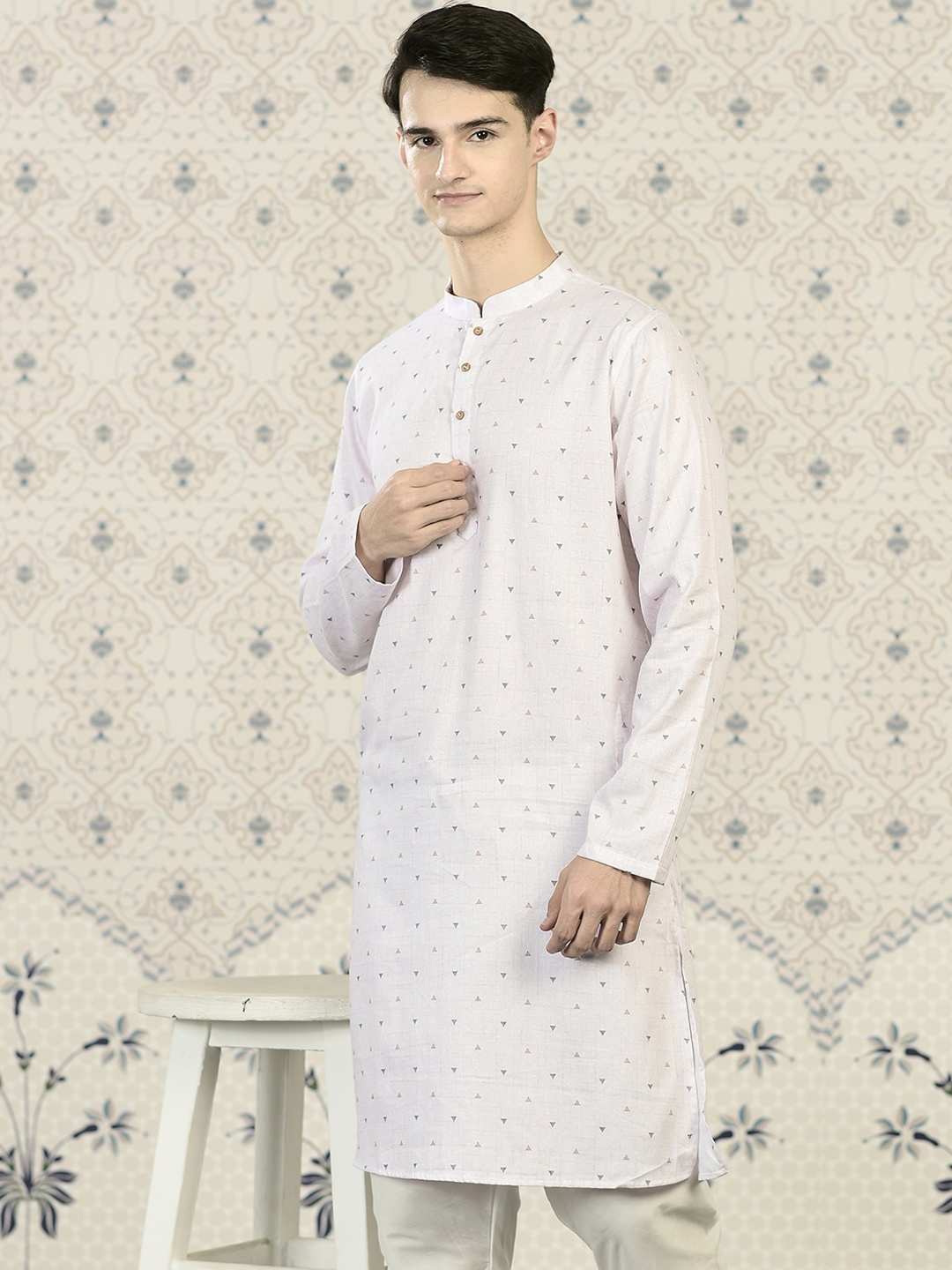

Ode by House of Pataudi Peach Geometric Printed Cotton Kurta