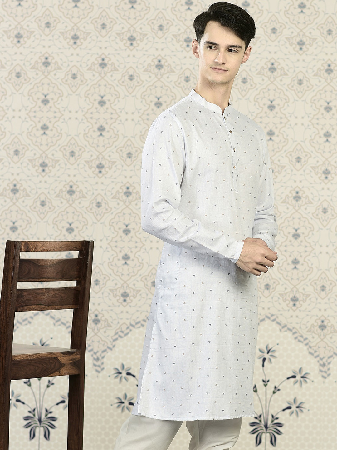 

Ode by House of Pataudi Blue Geometric Printed Mandarin Collar Pure Cotton Pataudi Kurta
