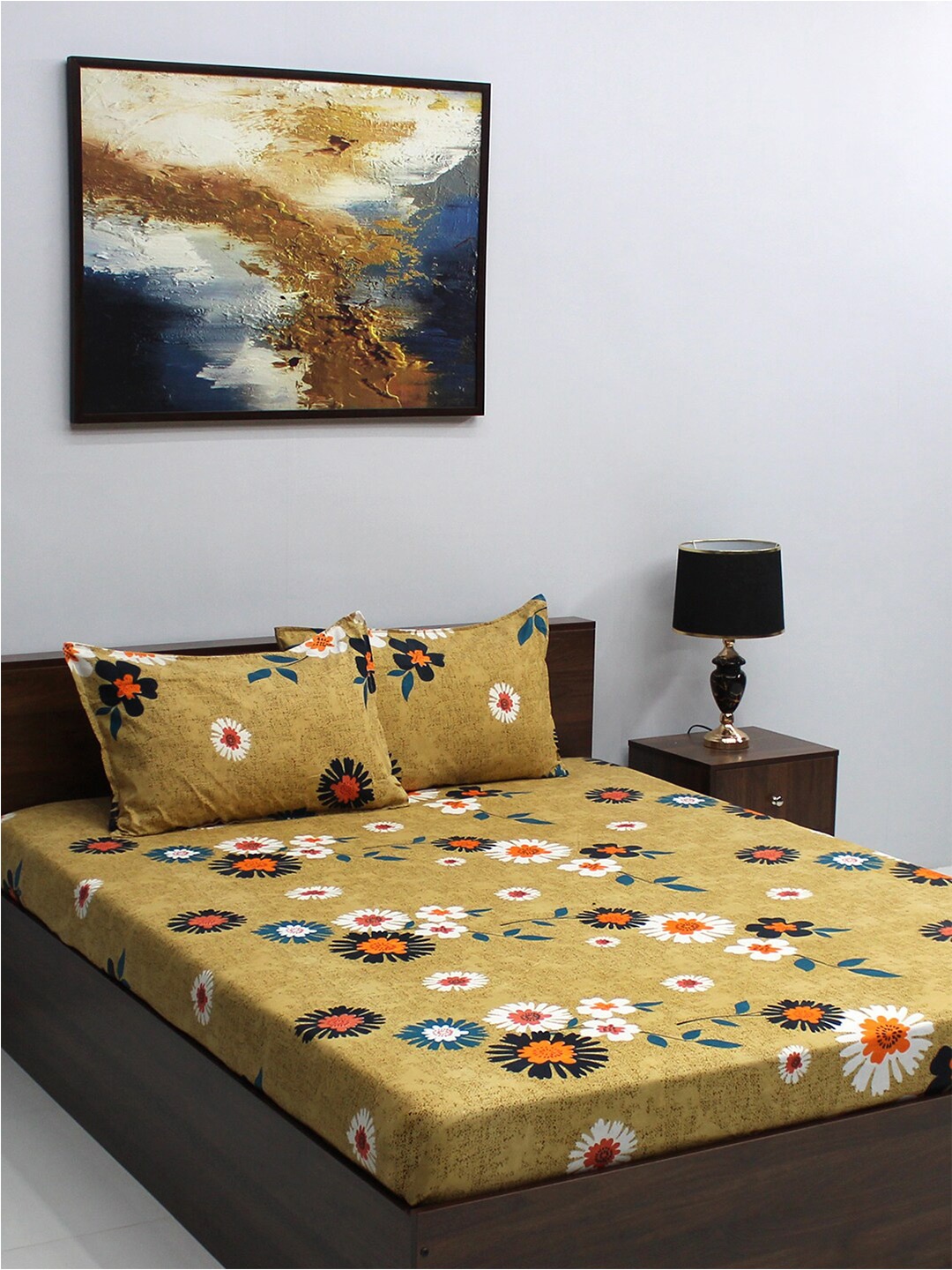

BOMBAY DYEING Vista Brown & White Floral 144 TC Queen Bedsheet With 2 Pillow Covers