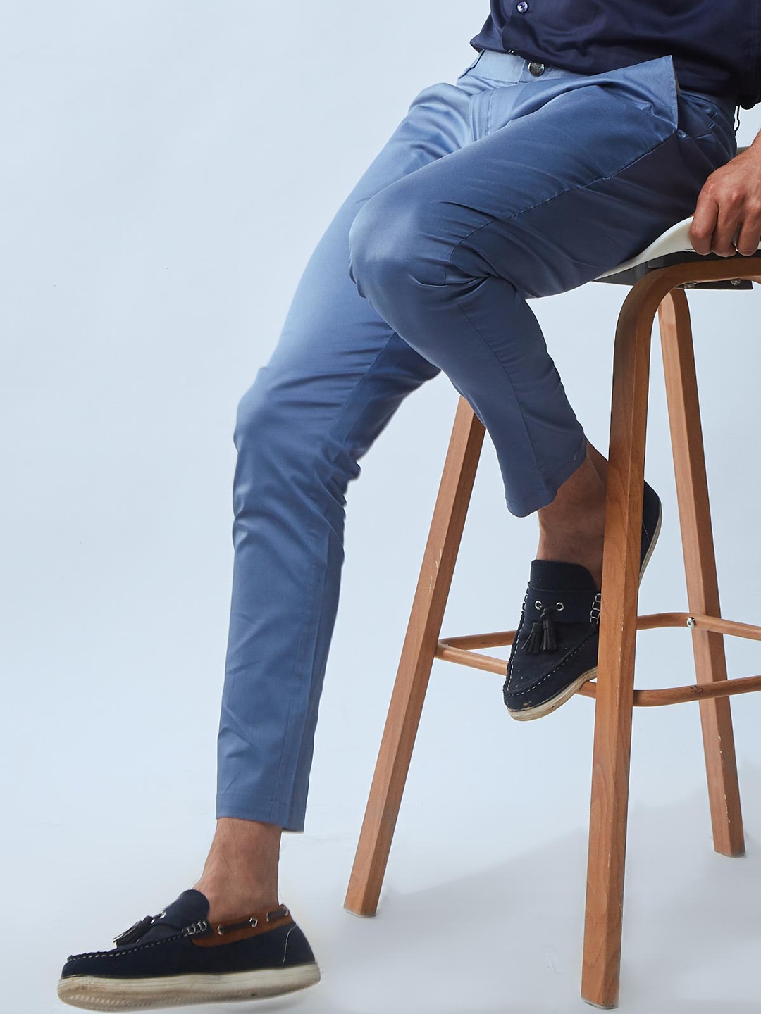 

Beyours Men Mid-Rise Classic Chinos, Blue