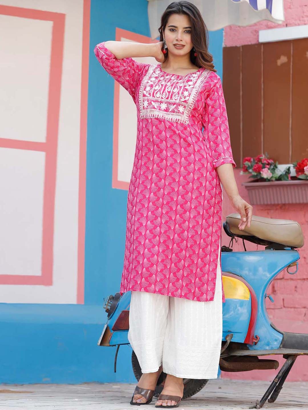 

Meena Bazaar Ethnic Motifs Printed Thread Work Straight Kurta With Palazzos, Pink