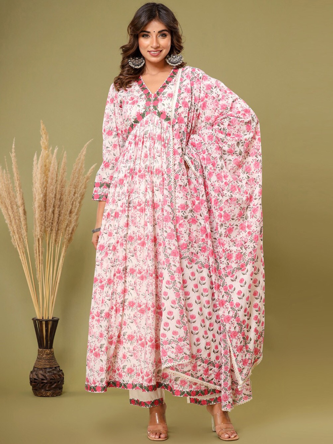 

Meena Bazaar Floral Printed Anarkali Kurta With Trousers & Dupatta, Cream