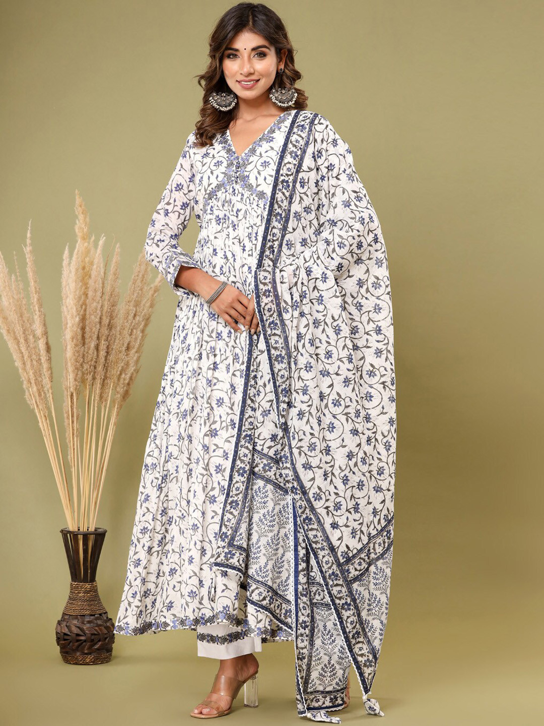

Meena Bazaar Ethnic Motifs Printed Empire Kurta With Trousers & Dupatta, Cream