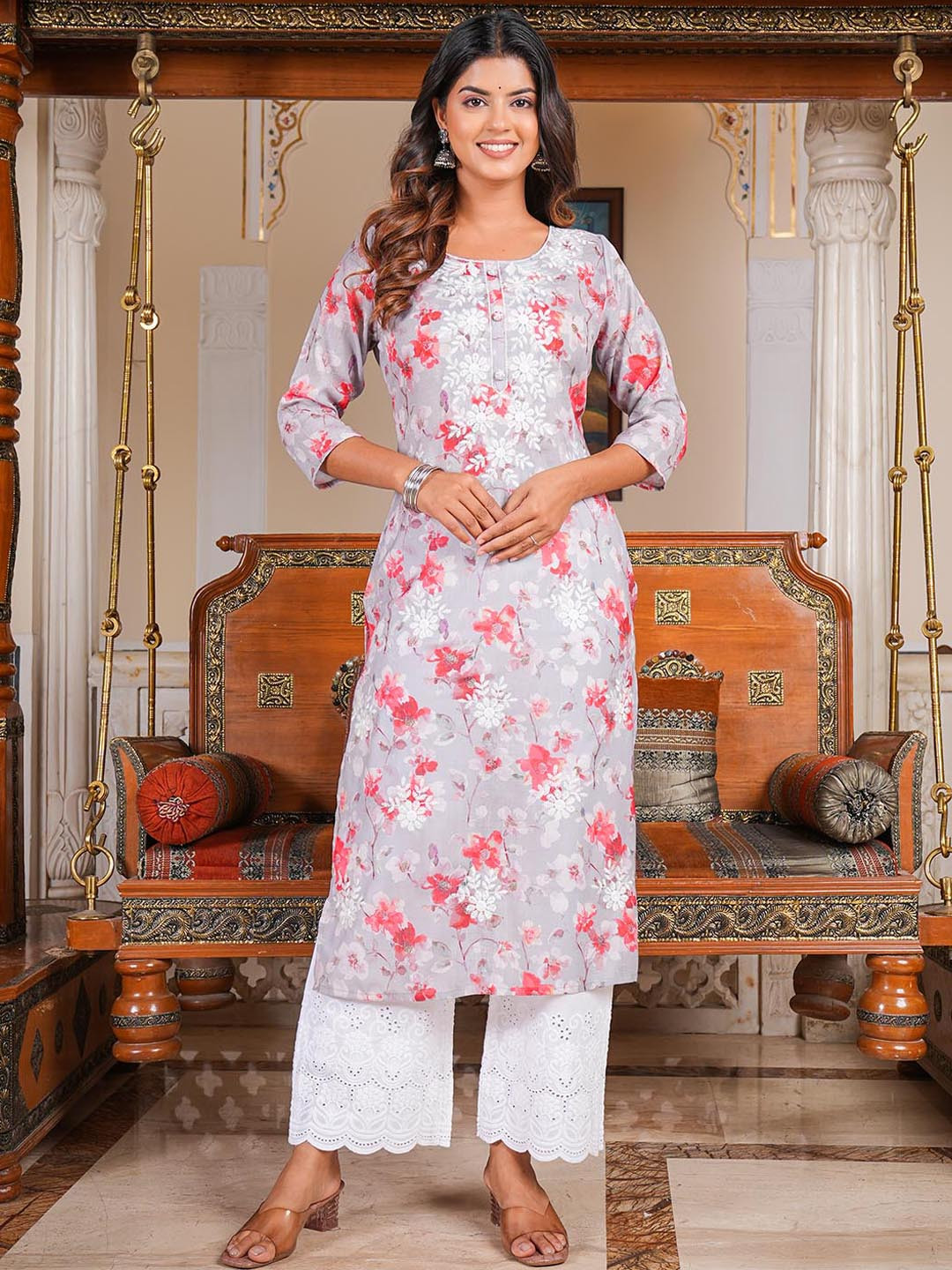 

Meena Bazaar Floral Printed Thread Work Kurta With Trousers, Grey