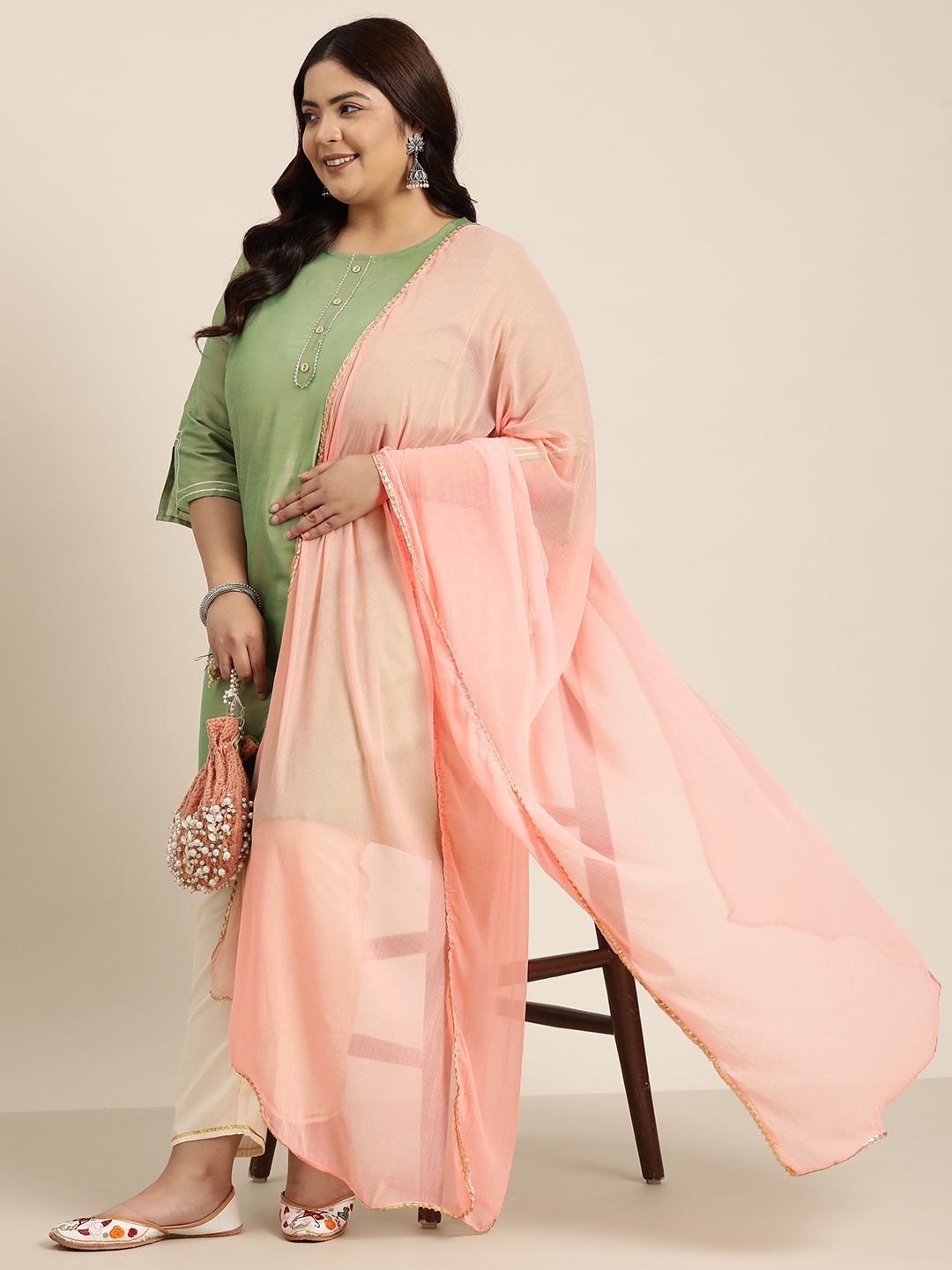 

Sztori Solid Dupatta with Gotta Patti, Pink