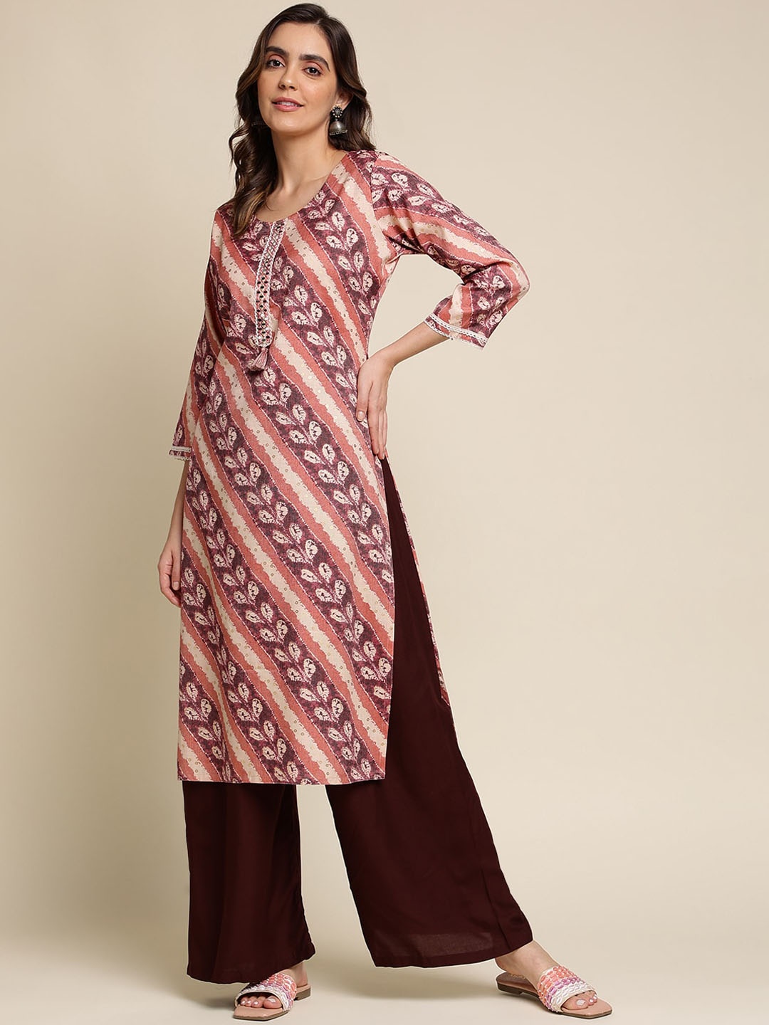 

Sangria Maroon Ethnic Motifs Foil Printed Straight Kurta