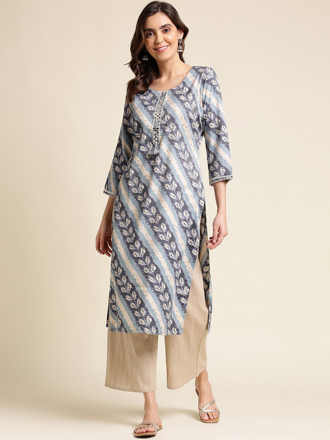 

Sangria Blue Ethnic Motifs Foil Printed Straight Kurta