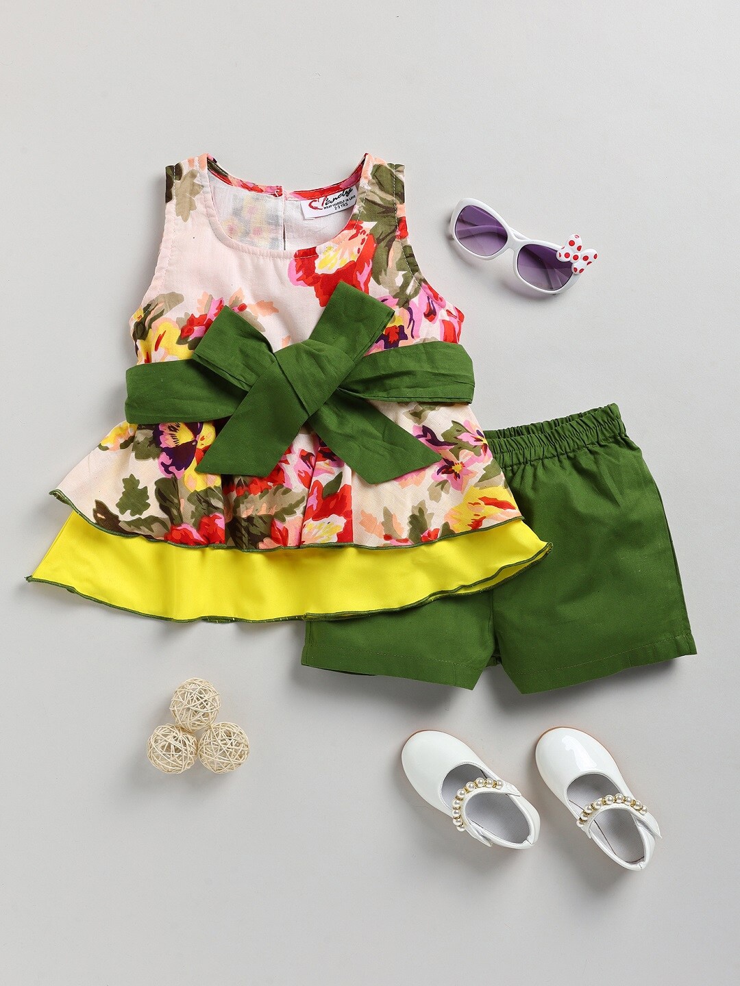 

M'andy Girls Floral Printed Pure Cotton Top With Shorts, Green