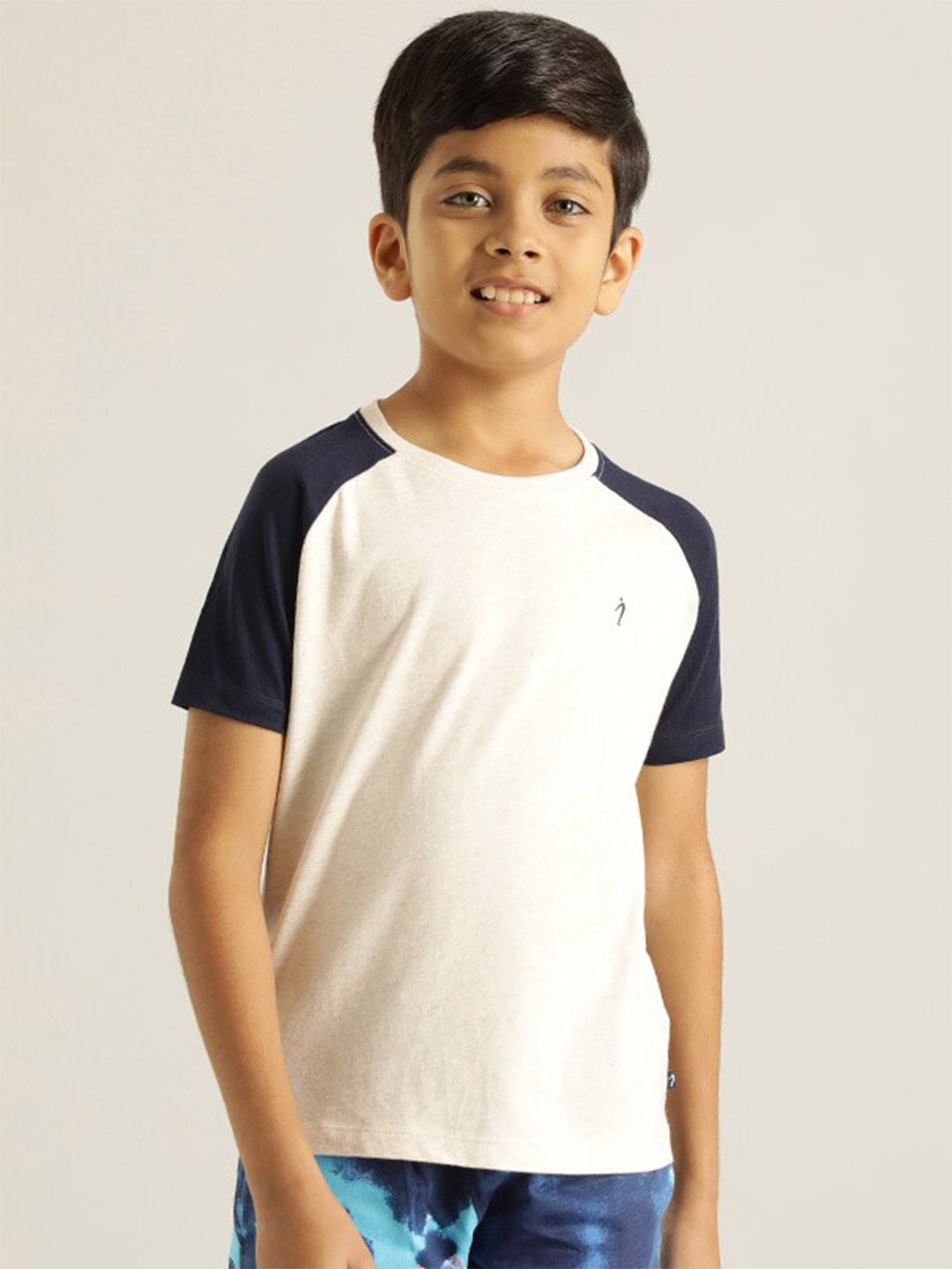 

Indian Terrain Boys Raglan Sleeve Pure Cotton T-shirt, Off white