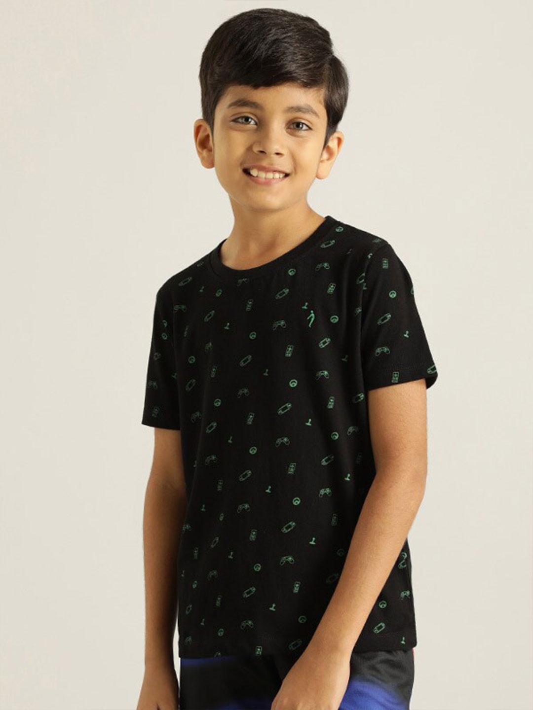 

Indian Terrain Boys Conversational Printed Pure Cotton T-shirt, Black