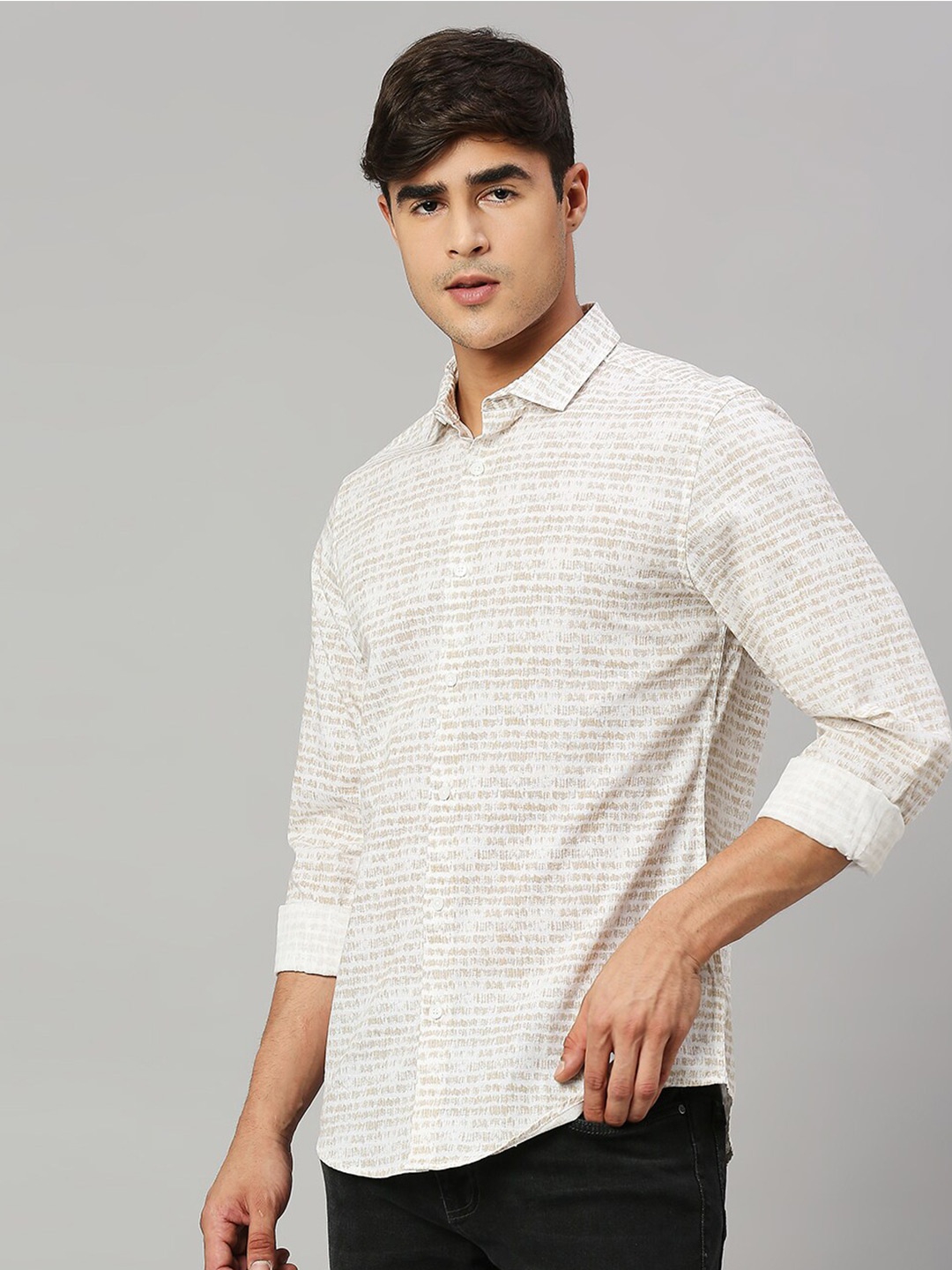 

Mast & Harbour White & Beige Classic Geometric Printed Slim Fit Casual Shirt