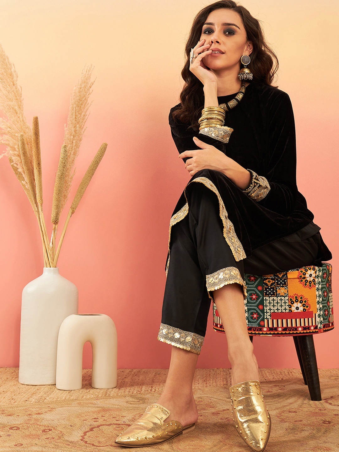 

Sangria Women Velvet Gotta Patti Kurta with Palazzos, Black