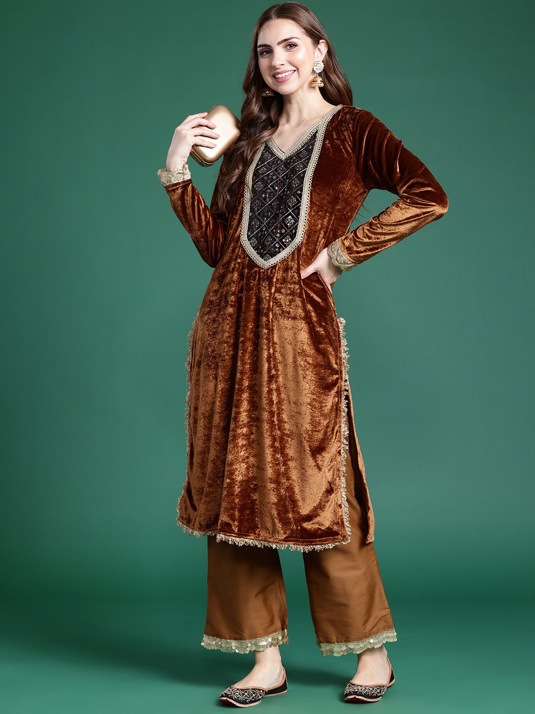 

Sangria V-Neck Embellished Sequinned Kurta, Brown