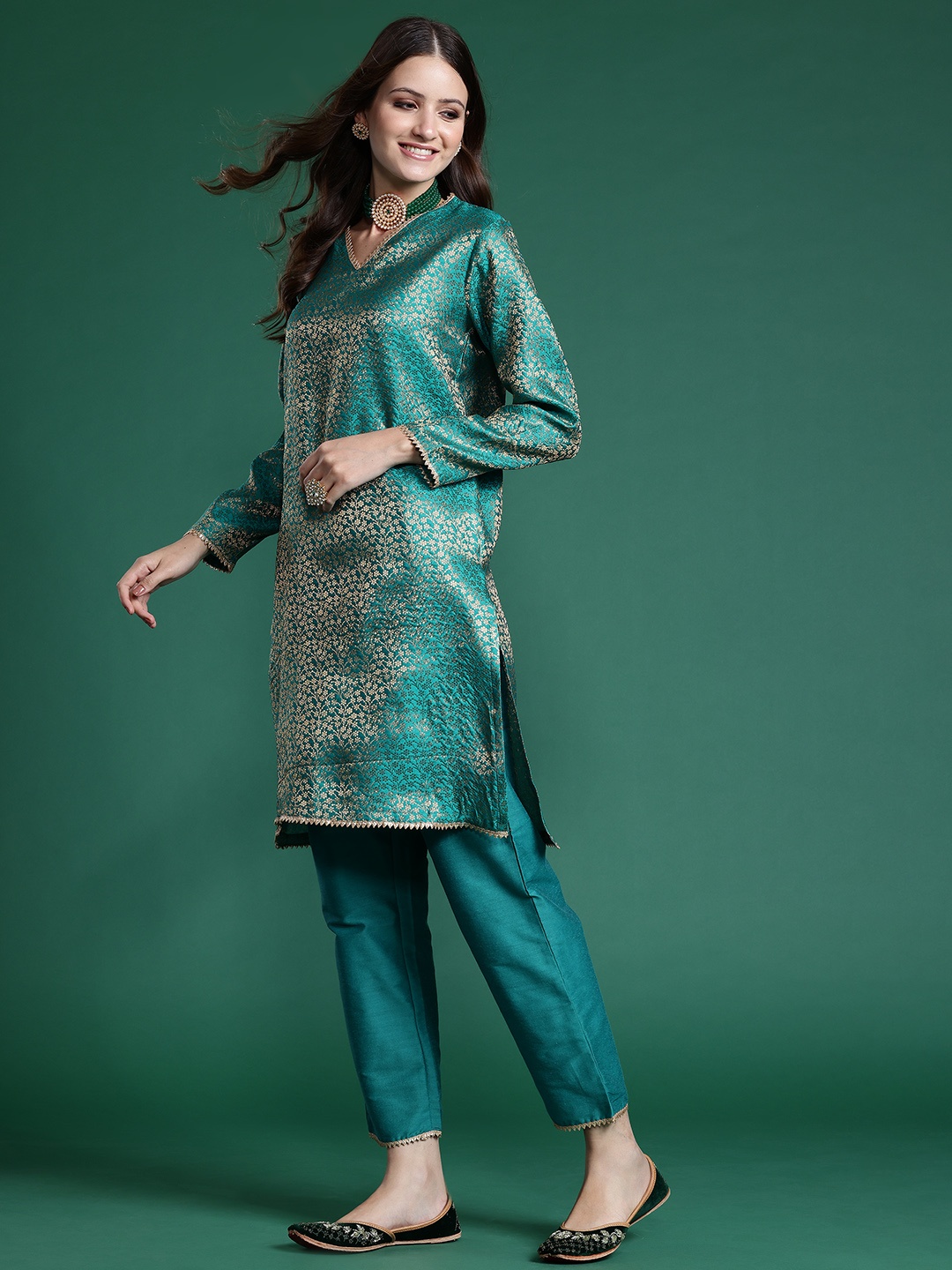 

Sangria Woven Designed Kurta & Trousers Set, Turquoise blue