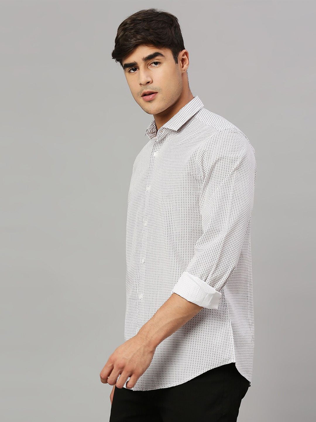 

Mast & Harbour White Classic Micro Ditsy Printed Slim Fit Casual Shirt