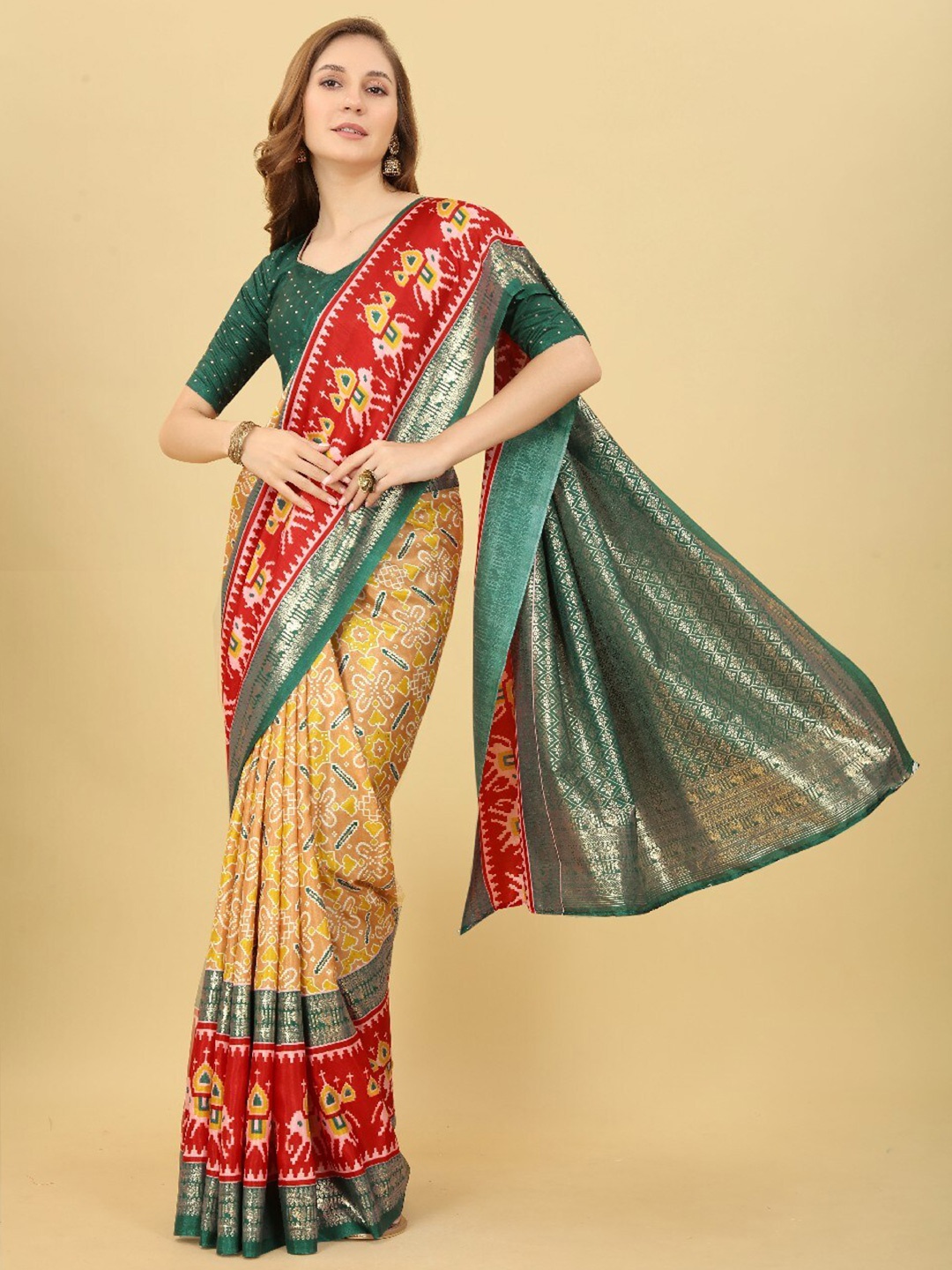 

VILLAGIUS Ethnic Motifs Printed Zari Mysore Silk Saree, Peach
