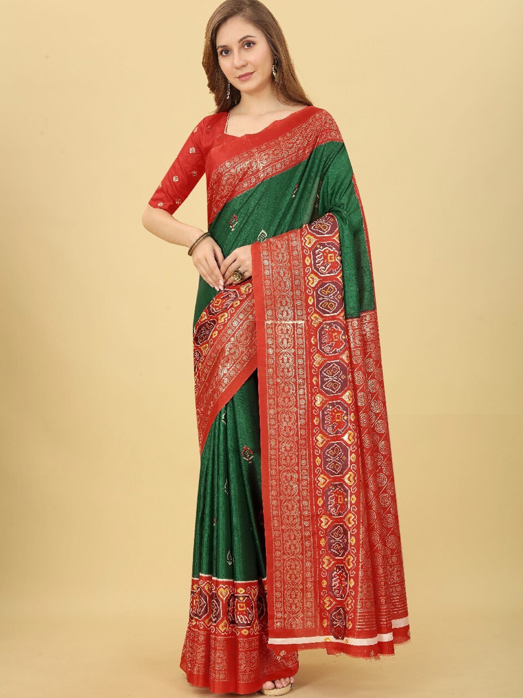 

VILLAGIUS Ethnic Motifs Printed Zari Mysore Silk Saree, Green