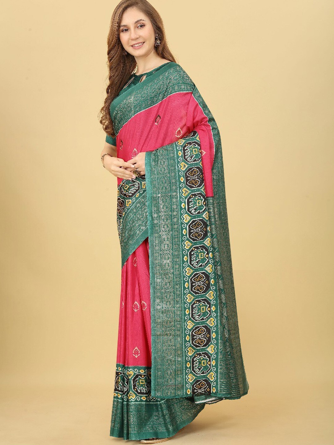 

VILLAGIUS Ethnic Motifs Printed Zari Mysore Silk Saree, Pink